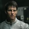 Tom Cruise gets his hands (and face) nobly dirty in 'Oblivion'