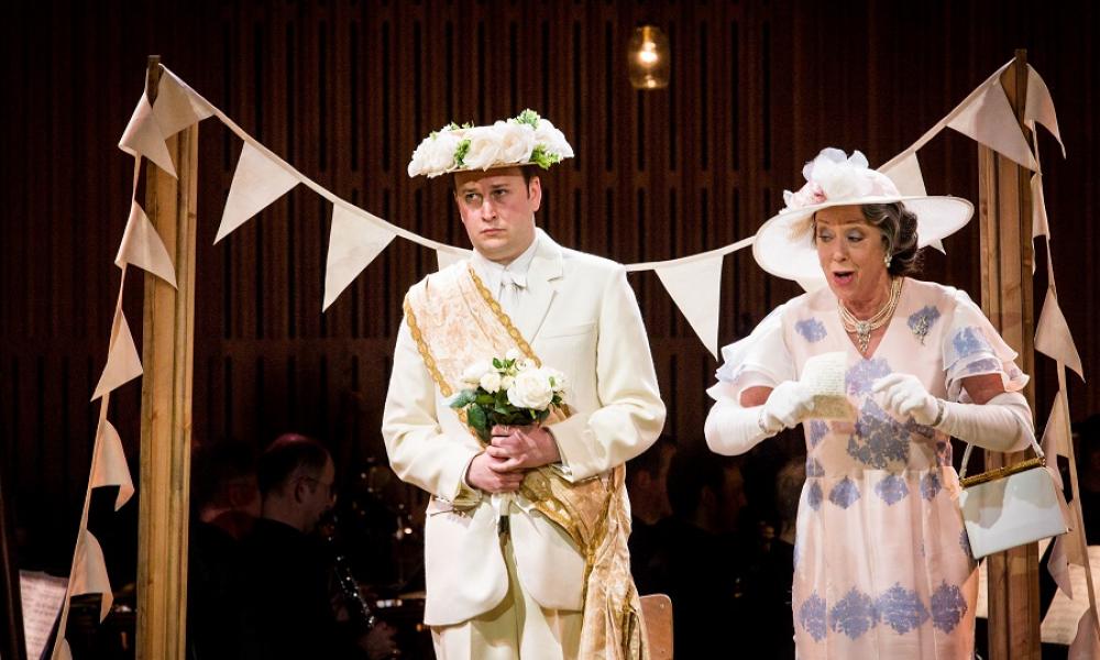 Doofus with domineering mother: Alexander Sprague and Dame Josephine Barstow