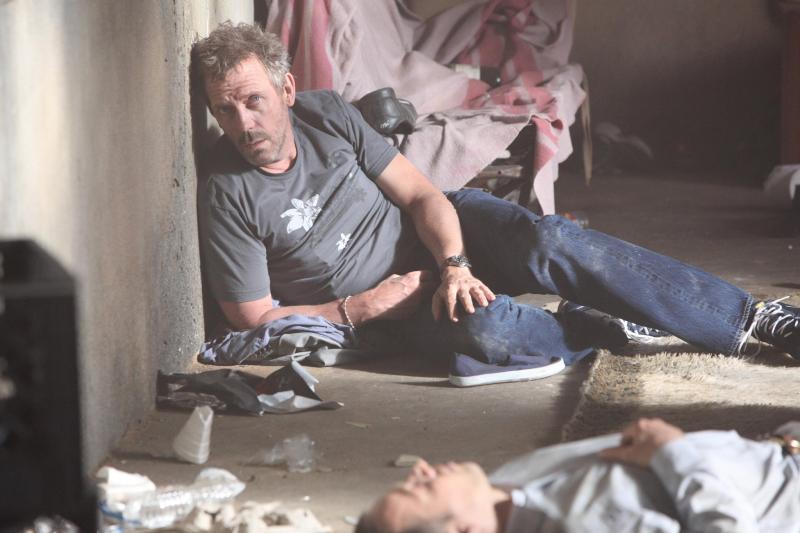 House (Hugh Laurie) debates whether to be or not to be