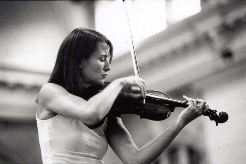 Viktoria Mullova: The violinist 'savoured the off-kilter rhythmic motors and dirty double-stopping'