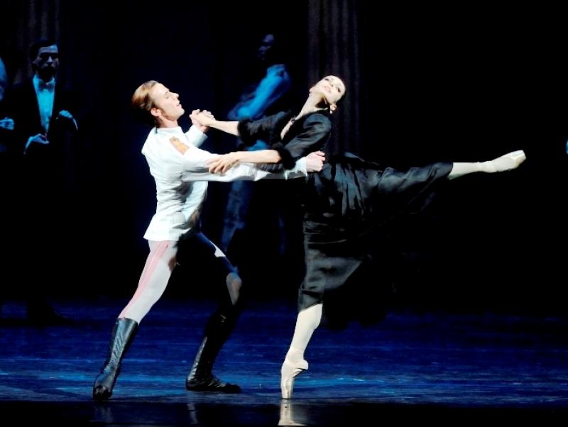 Diana Vishneva and Konstantin Zverev as Ratmansky's Anna and Vronsky