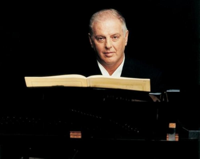 Daniel Barenboim: Pianistic versatility as usual, but cloudy in Lisztian thunder Daniel Barenboim: Pianistic versatility as usual, but cloudy in Lisztian thunder