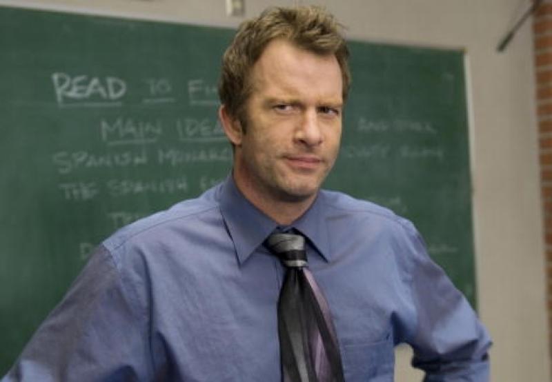 Hung: Thomas Jane plays well-endowed teacher Ray