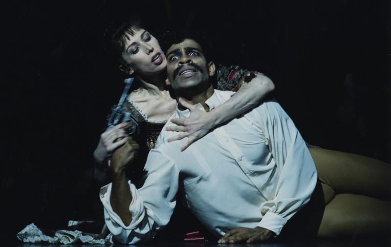 Carlos Acosta as Rudolf and Leanne Benjamin as Mary in 'Mayerling'