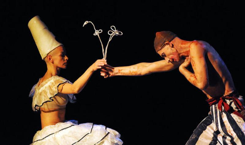 Unrequited love: Elena Yarovaya and Anton Adassinski in Harlekin