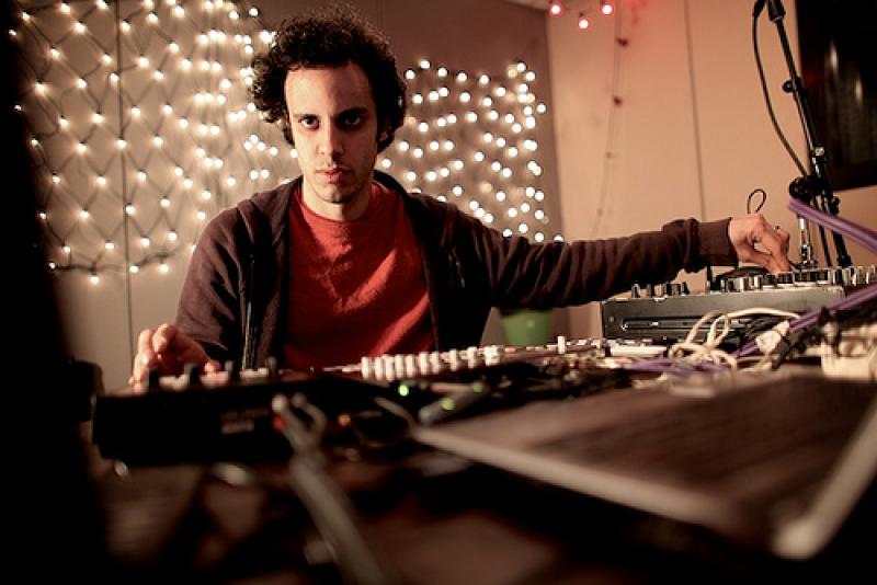 Four-Tet-28-March1.jpg