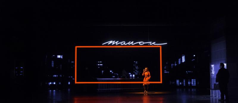Chiara Taigi at the terminal bar, already falling