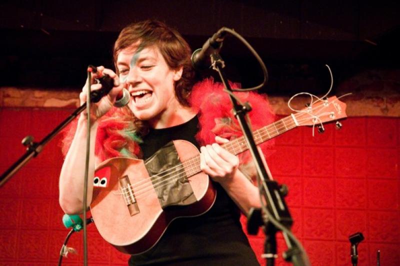 Merril Garbus of Tune-Yards with her trusty uke