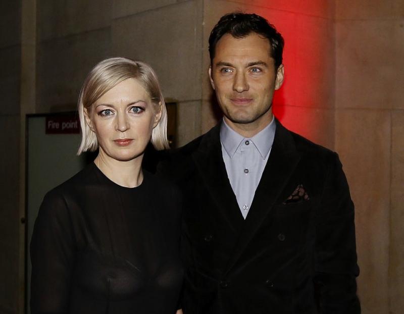 Turner Prize 2012 winner Elizabeth Price with Jude Law, who presented the award
