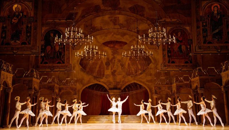 'Raymonda': a 19th-century classical treasure, glitteringly staged by Nureyev