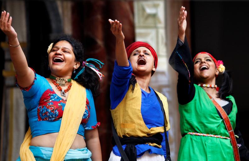 Trupti Khamkar (Maria), Geetanjali Kulkarni (Viola) and Neha Saraf (Feste) in a joyous Hindi number