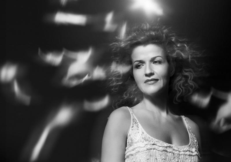 Violinist Anne-Sophie Mutter had a silvery gleam to her playing last night