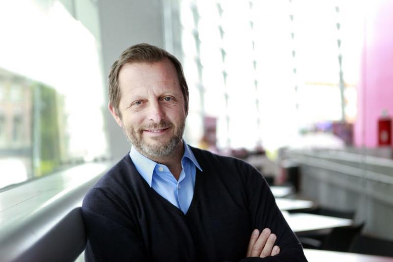 Rob Ashford has found a singular directing perch both sides of the pond