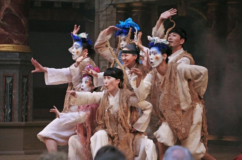 Putting a girdle around the earth: the Korean version of 'A Midsummer Night's Dream'