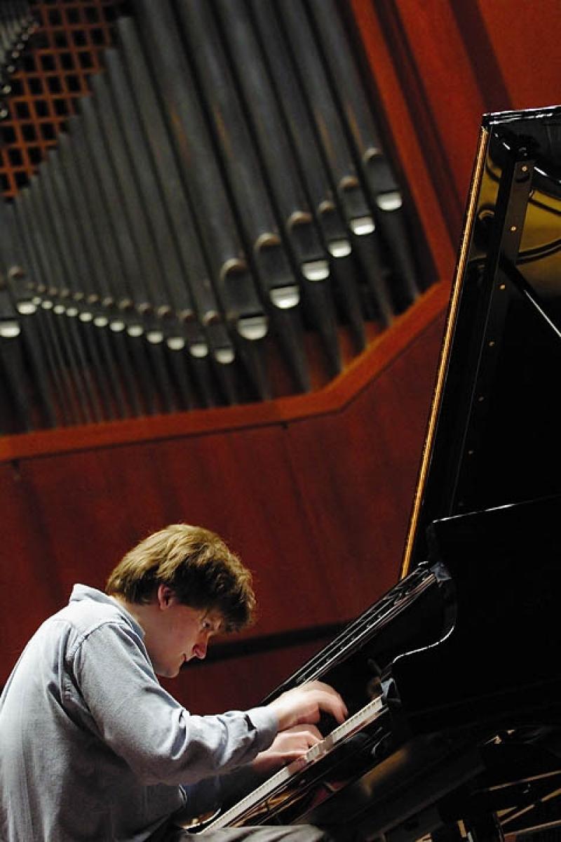 Olli Mustonen: The Shchedrin was 'filled with pulling and pushing, magnetic fields of attraction and repulsion with which Mustonen - the most scampish of virtuoso pianists - played a sweaty game of hopscotch'