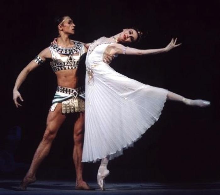 Sergei Filin with Svetlana Zakharova in The Pharaoh's Daughter at the Bolshoi Sergei Filin with Svetlana Zakharova in The Pharaoh's Daughter at the Bolshoi