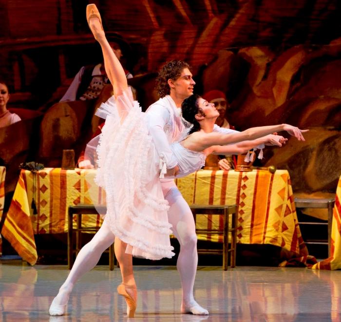 Natalia Osipova and Ivan Vasiliev in the Mikhailovsky's 'Laurencia'