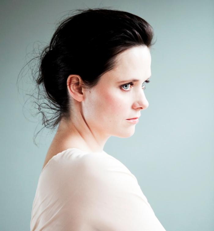 Mara Carlyle: reinvents the love song and plays a mean ukulele