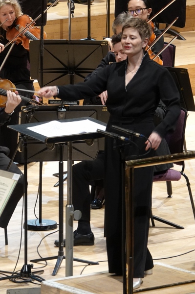 Anja Bihlmaier with the BBC Philharmonic. cr BBC/Beth Wells