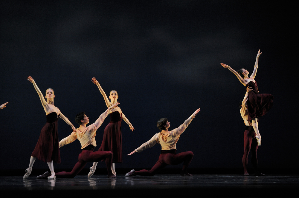 Artists of San Francisco Ballet in Mark Morris's Maelstrom