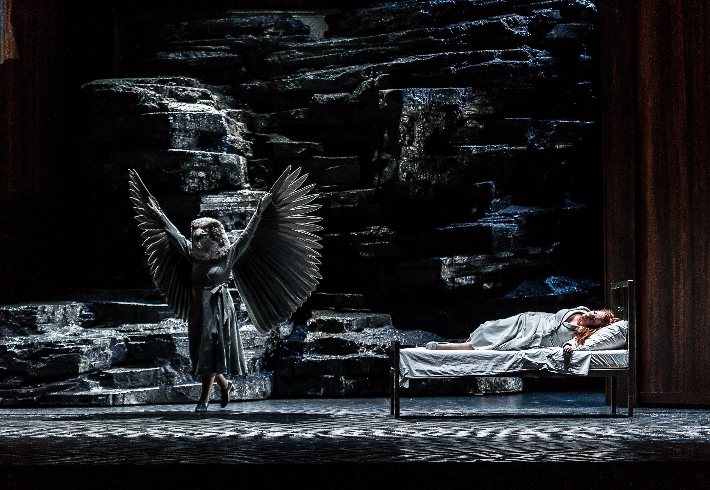 Falcon and Empress in Royal Opera Frau ohne Schatten