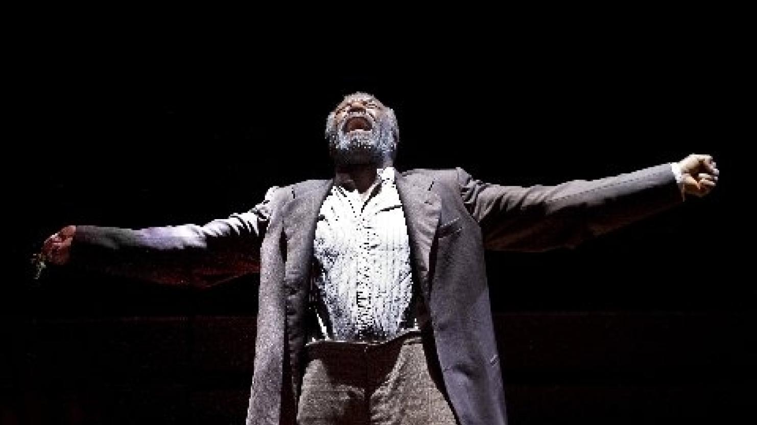 "Shining" in 1911 Pittsburgh: American actor Delroy Lindo plays Bynum