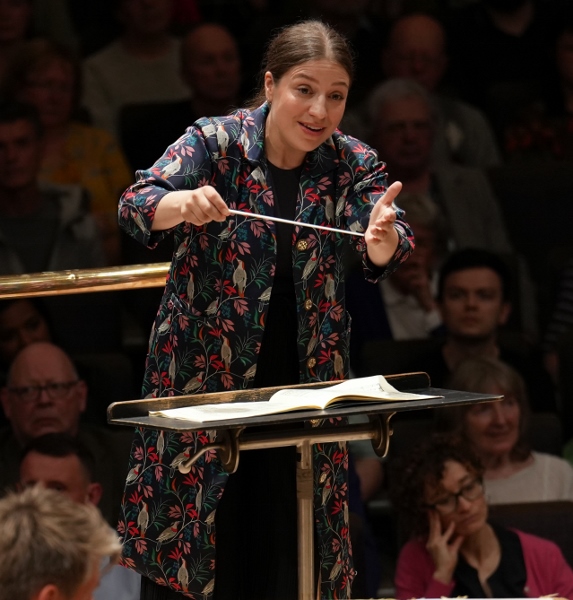 Dalia Stasevska conducting the Halle Orchestra