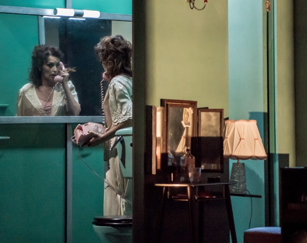 Allison Cook as Elle in La Voix Humaine, buxton International FEstival cr Genevieve Girling
