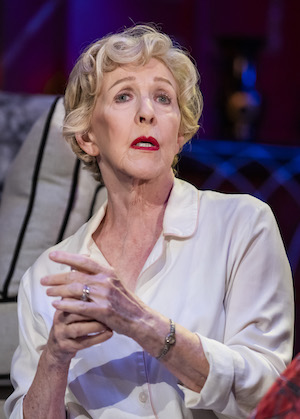 Patricia Hodge as Amanda in Private Lives