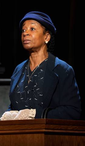 Yvonne Gidden as Janet Mackenzie