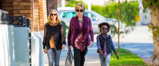 Amanda Seyfriend, Shirley MacLaine, and Ann'Jewel Lee in 'The Last Word'