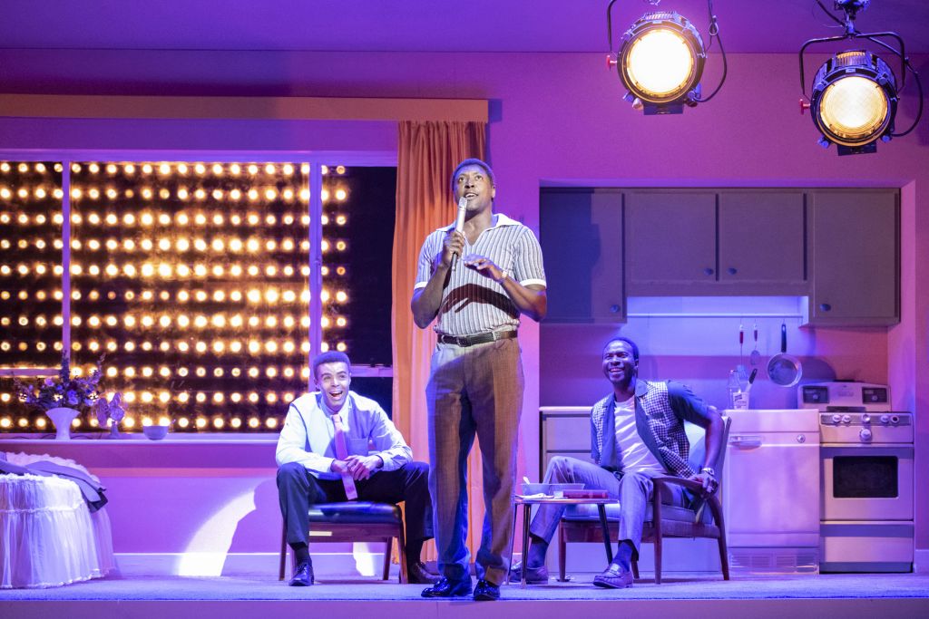 Matt Henry (centre) in 'One Night in Miami'