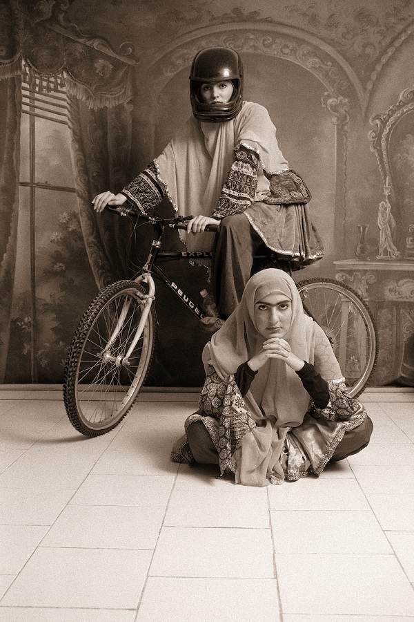 Shadi Ghadirian, Qajar, 1998. Courtesy the artist and Silk Road Gallery © Rencontres Arles	