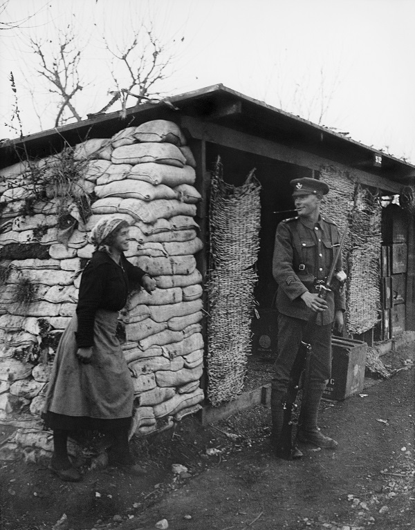 William Joseph Brunell, British sentry and Italian peasant woman, November 1918, courtesy: Imperial War Museum