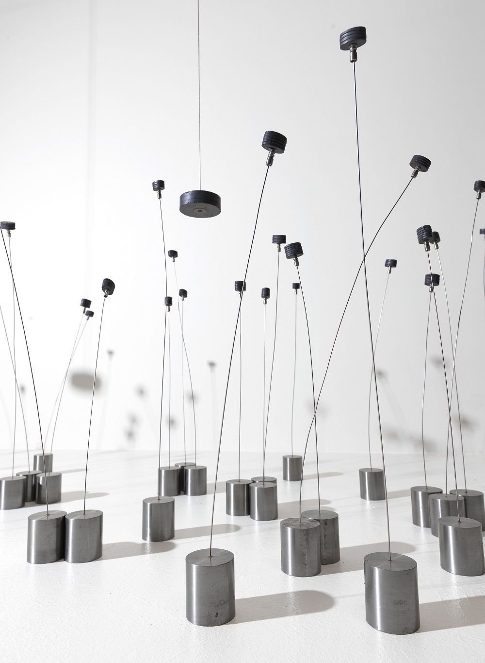 'Magnetic Fields'(detail), 1969, Metal, magnets, wire, 63.5 × 426.7 × 91.4cm, Solomon R. Guggenheim Museum, New York.Partial gift, Robert Spitzer, by exchange, 1970© ADAGP, Paris and DACS, London 2019 Photo: Solomon R. Guggenheim Museum, New York