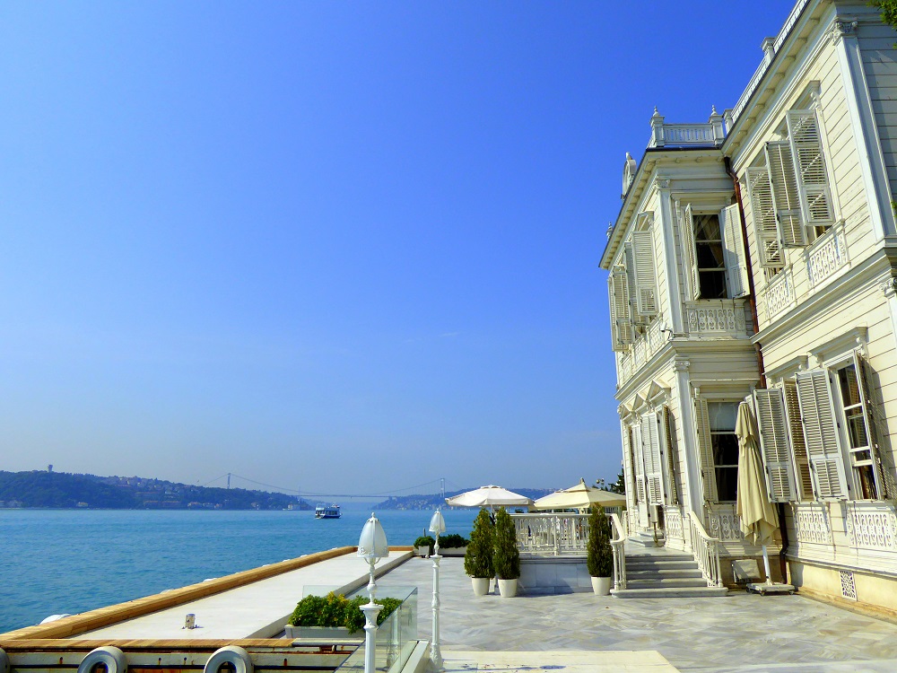 Istanbul palace on the Bosphorus