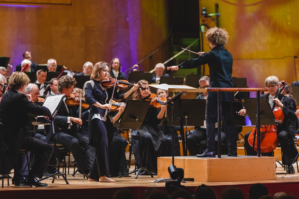 Kopatchinskaja, Rouvali and the Gothenburg Symphoy Orchestra in Bartok