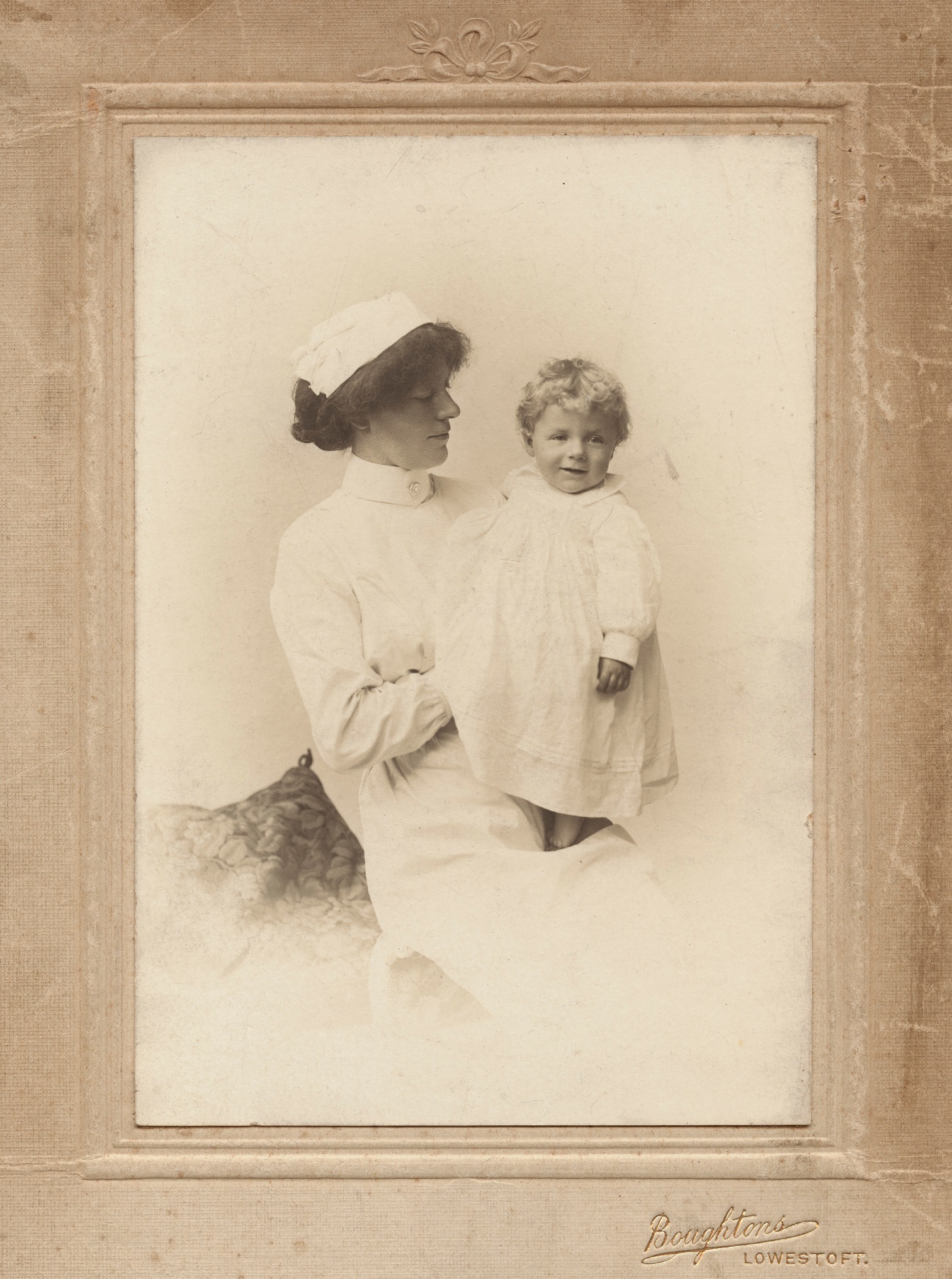 Britten and his nurse, 1914