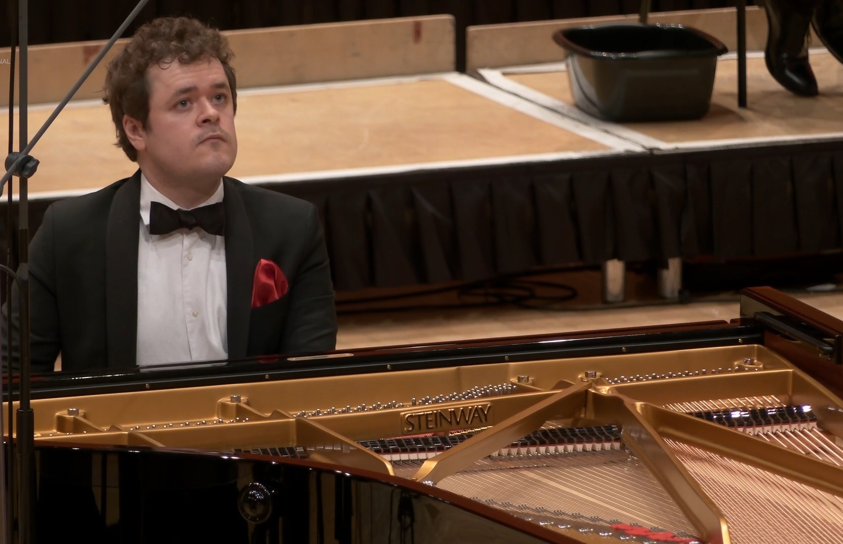 Benjamin Grosvenor in Chopin's First Piano Concerto