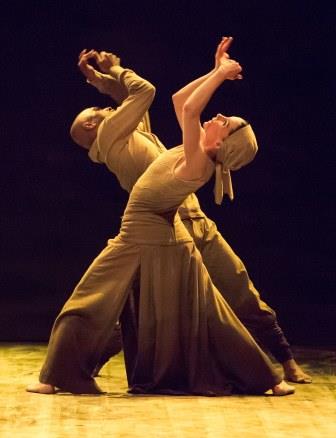 Akram Khan and Tamara Rojo in Dust