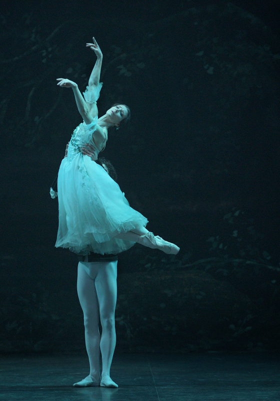 Alina Cojocaru and Isaac Hernández in Mary Skeaping's production of Giselle at English National Ballet