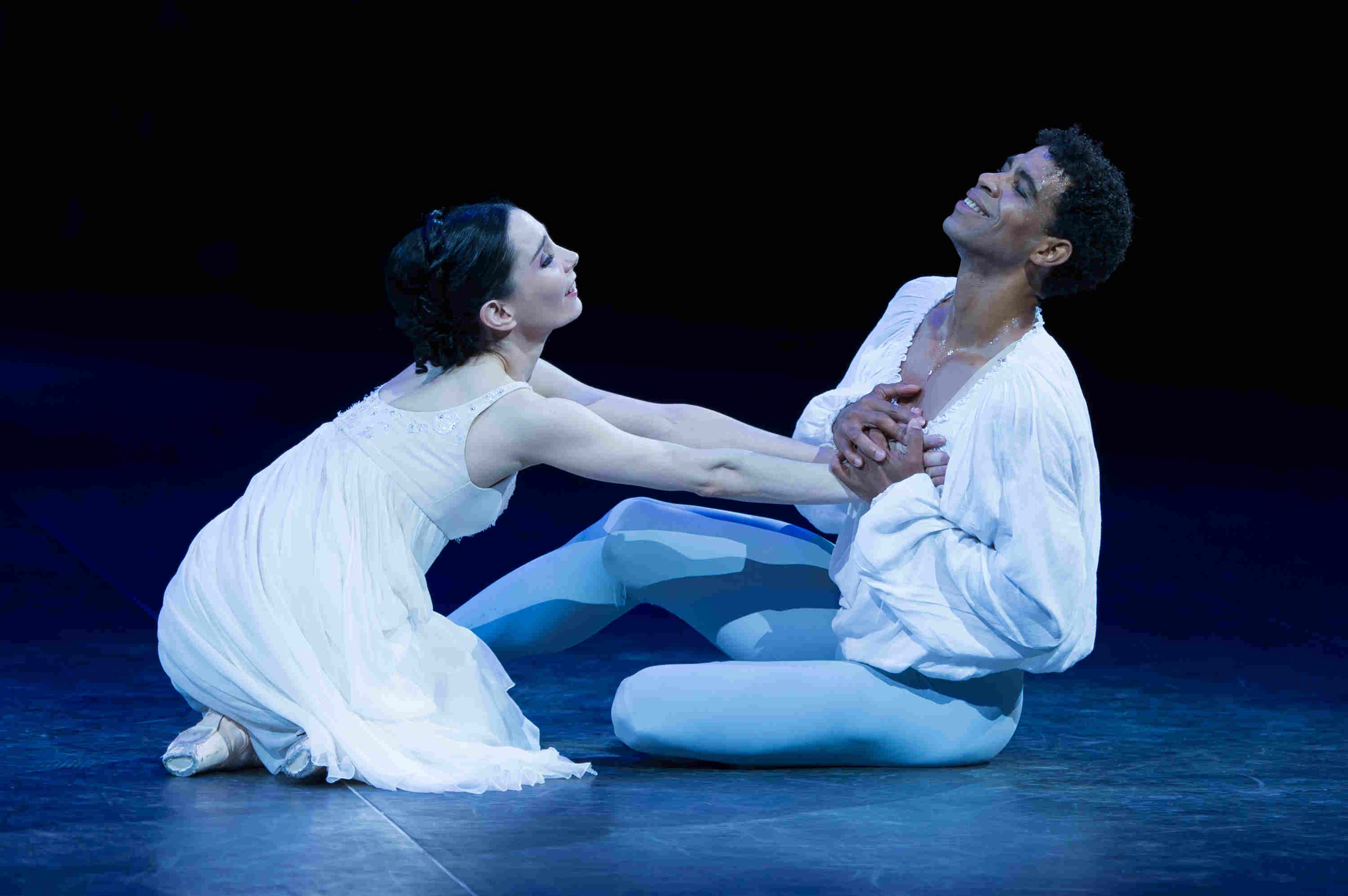 Tamara Rojo and Carlos Acosta as Romeo and Juliet 