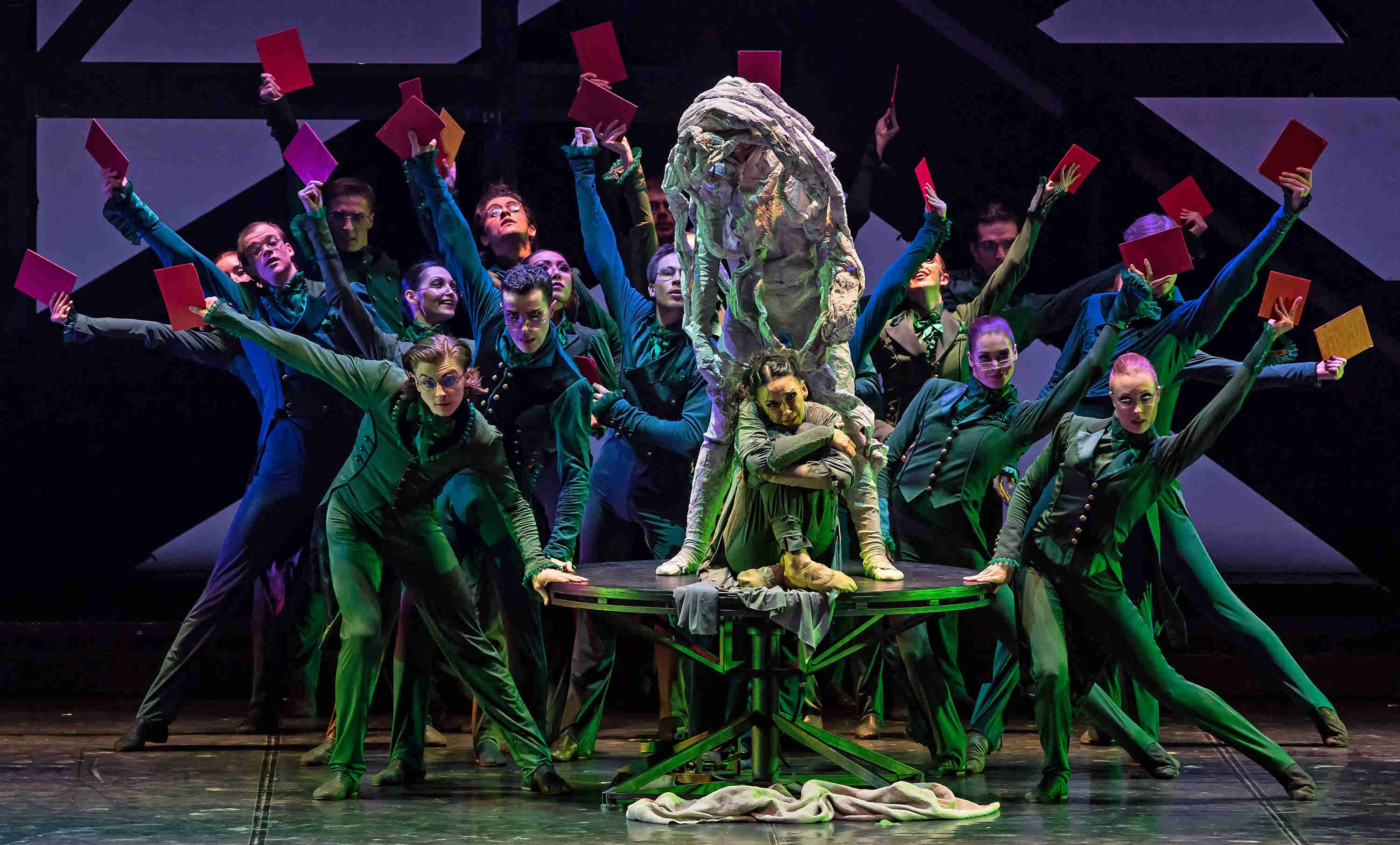 The corps de ballet as art critics in Eifman Ballet's 'Rodin'