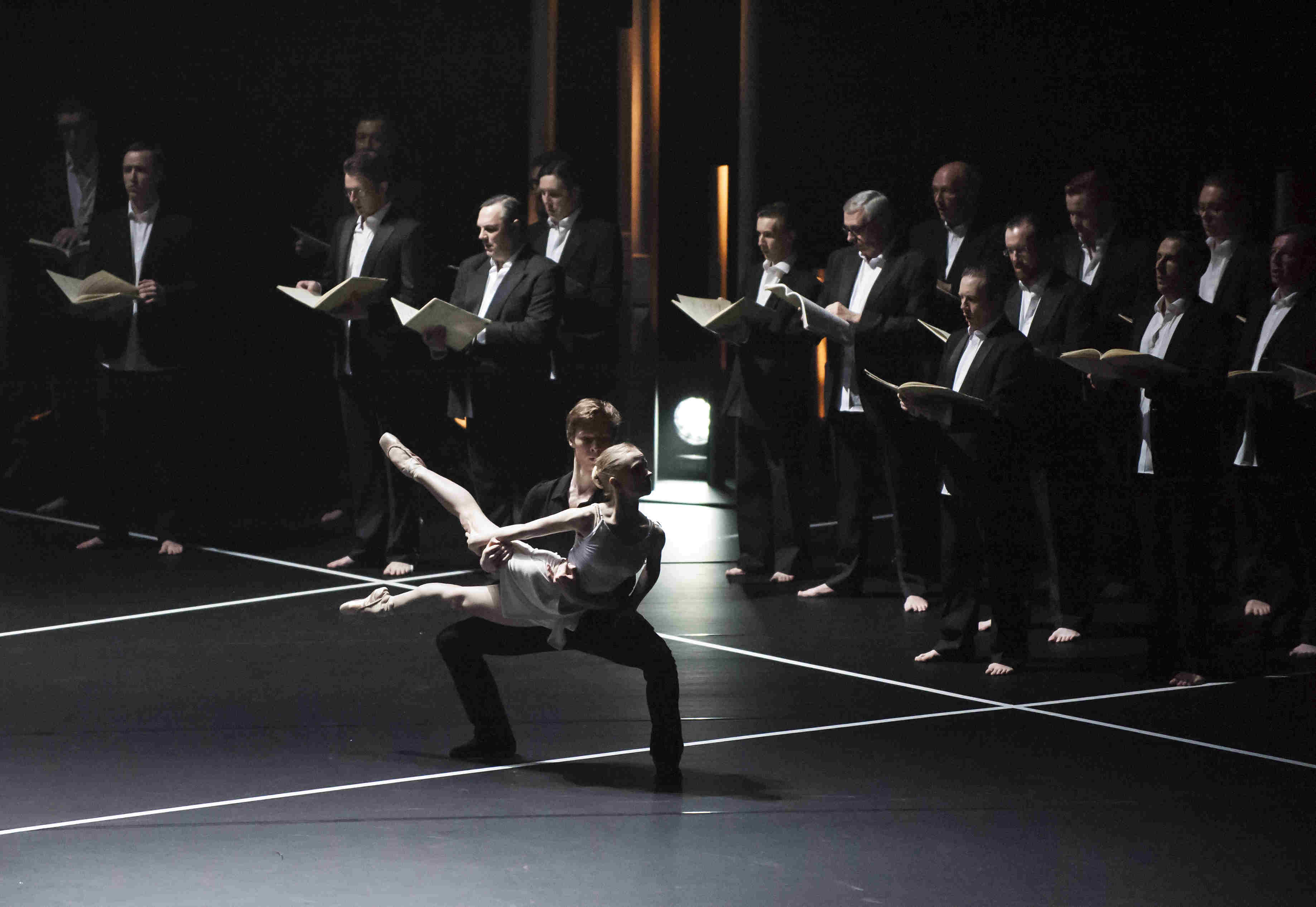 Karla Doorbar and Max Maslen dance in Duruflé's Requiem