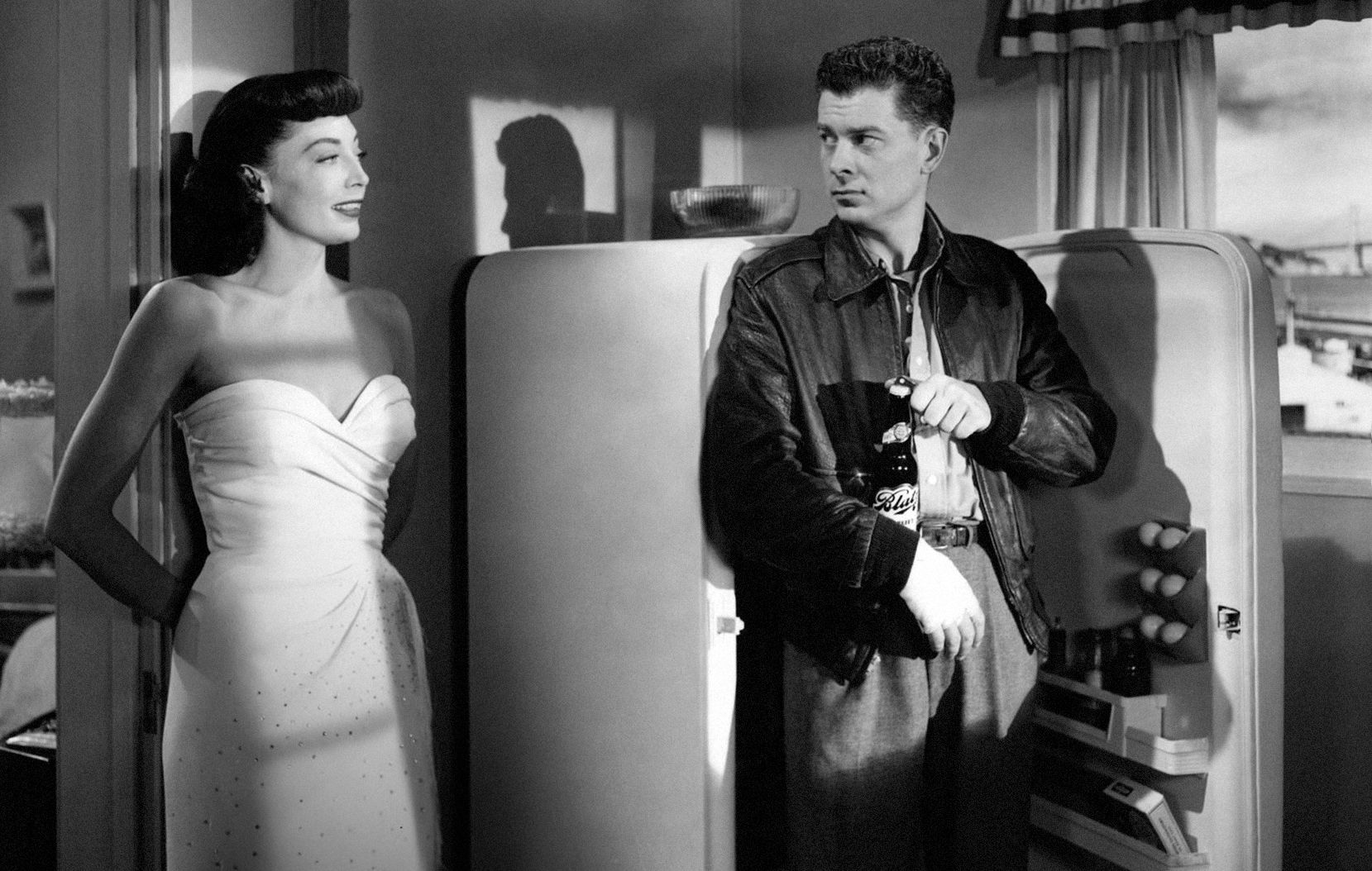 Marie Windsor and Arthur Franz in The Sniper