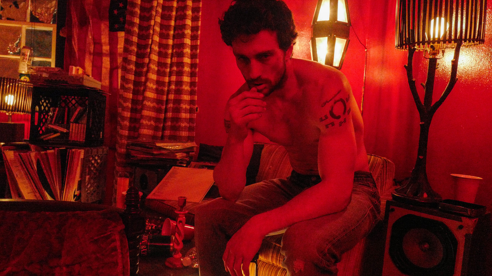 James Frey (Aaron Taylor-Johnson) in A Million Little Pieces