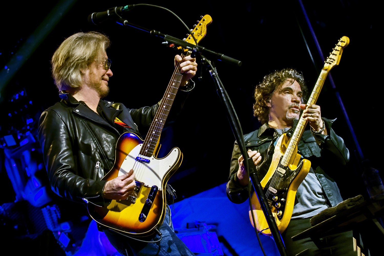 Daryl Hall and John Oates live