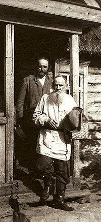 200px-Chertkov_with_tolstoy