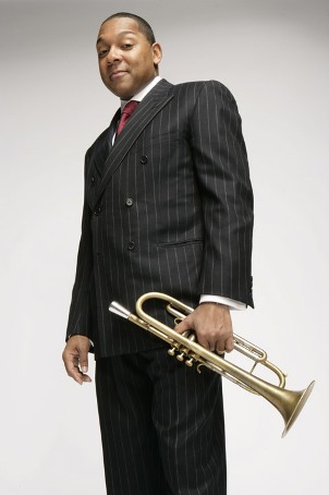 WyntonMarsalis06standing