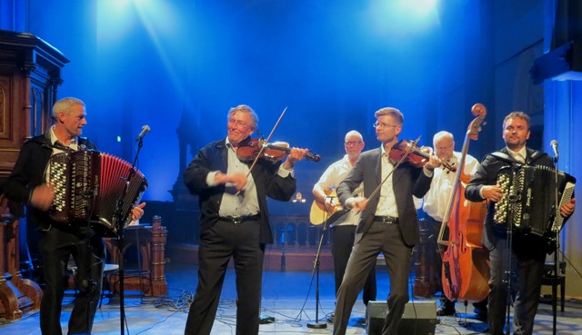 Folkelarm 2013 P. A. Røstads Orkester with Sven Nyhus
